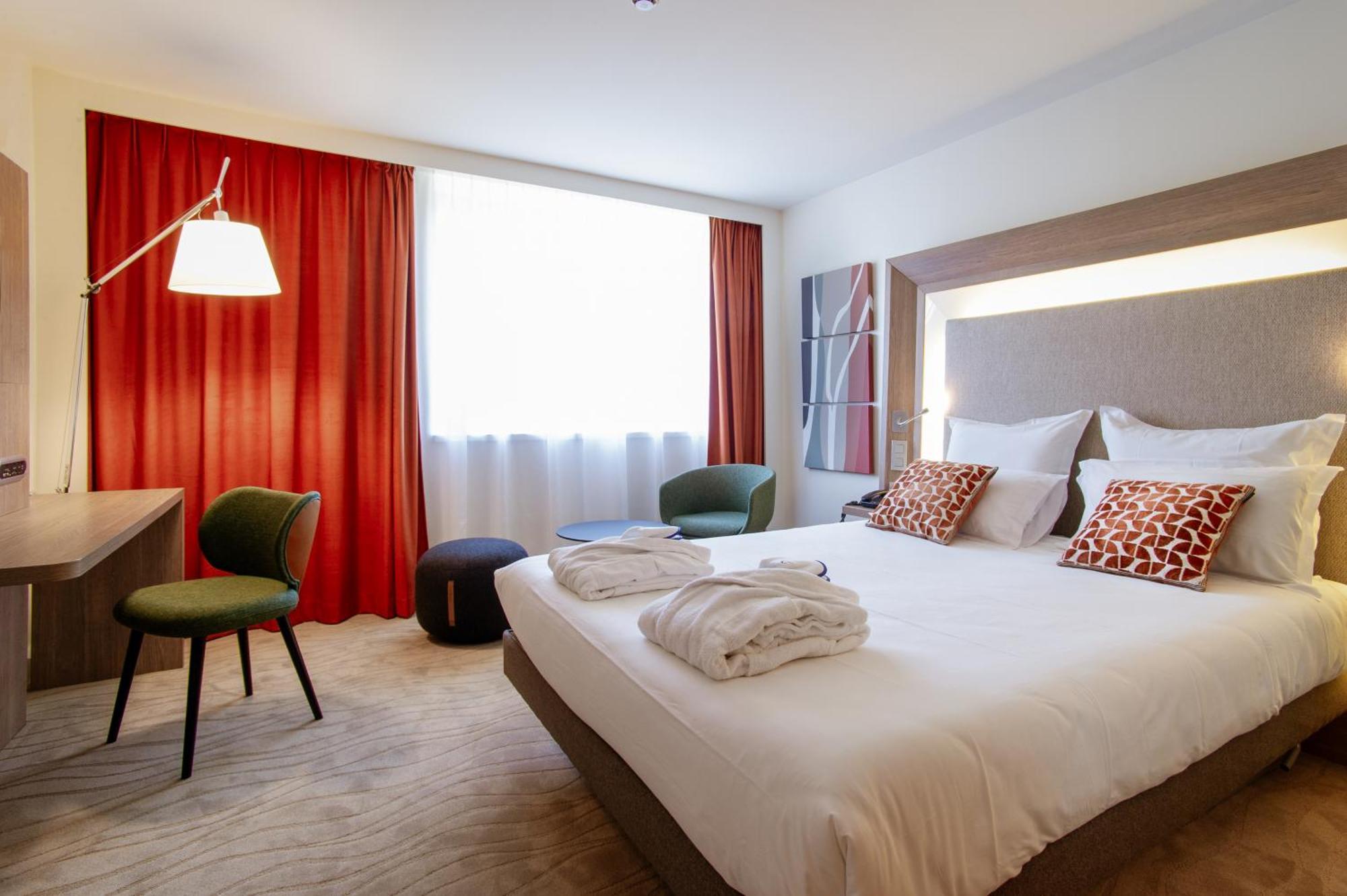 Novotel Confluence 4*