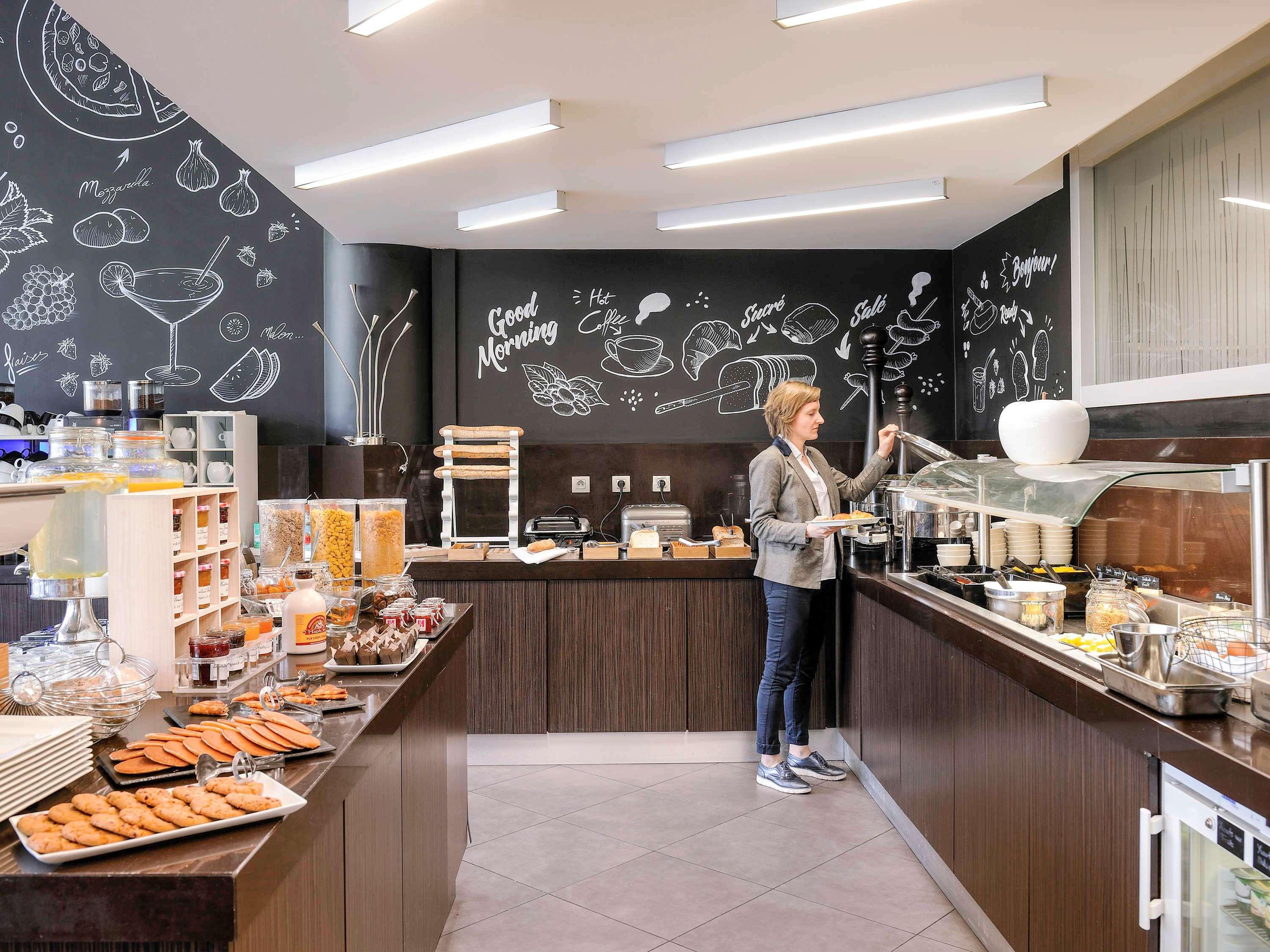 Novotel Centre-confluence Bord De Saone 4*