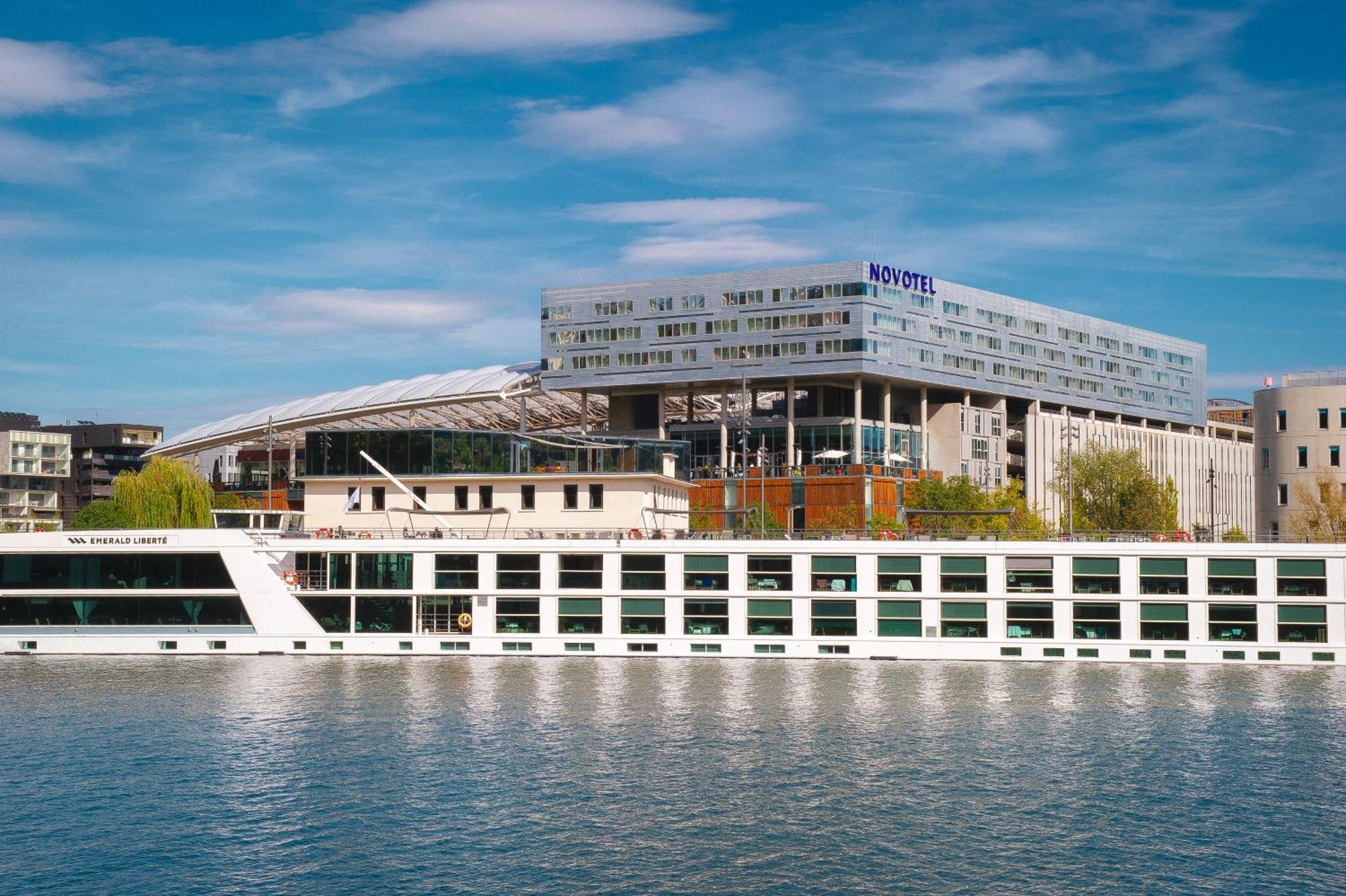 Novotel Centre confluence Bord De Saone 4公司*